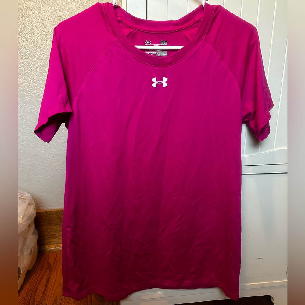 Under Armour loose fit t shirt.